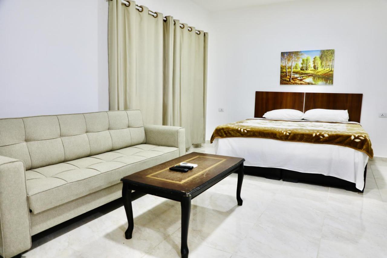 Faraseen Apartments Al Qastal Εξωτερικό φωτογραφία